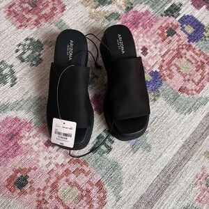 NWT Arizona Jean Company Women's Black Slide Sandals